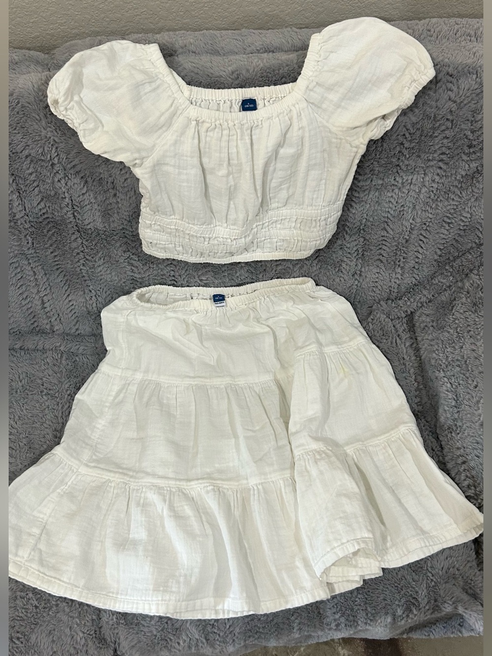 Old Navy Cream Girls' Gauze Two-Piece Set with Smocked Top Girl’s L 10/12
